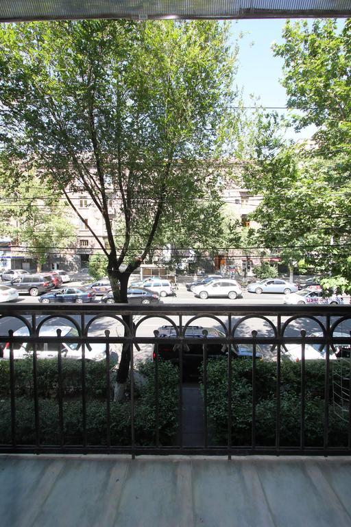 Studio With Balcony On Sayat Nova Avenue Jerevan Buitenkant foto
