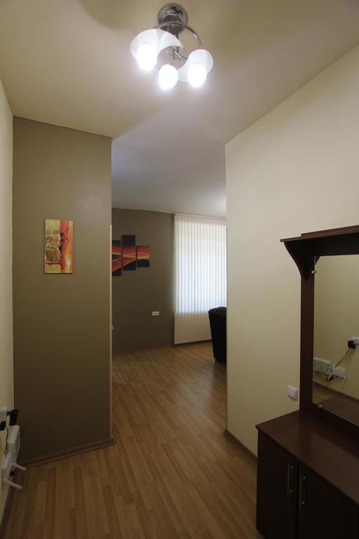 Studio With Balcony On Sayat Nova Avenue Jerevan Buitenkant foto