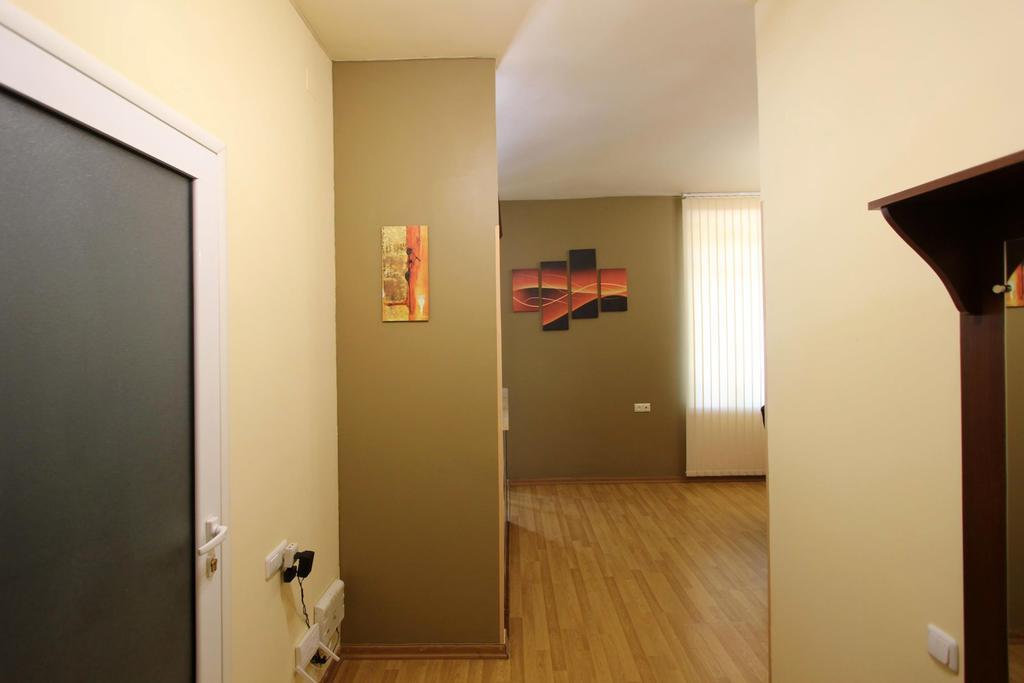 Studio With Balcony On Sayat Nova Avenue Jerevan Buitenkant foto