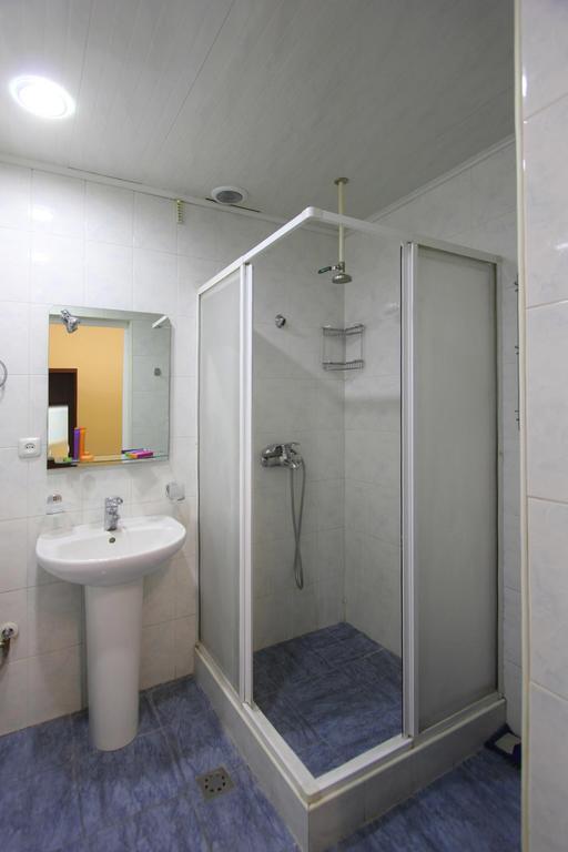 Studio With Balcony On Sayat Nova Avenue Jerevan Buitenkant foto